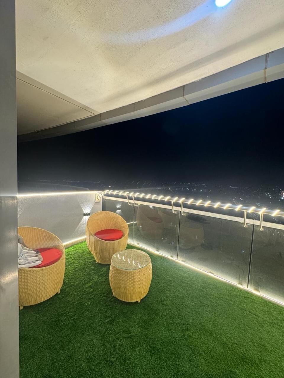 Apartment Skybound Ridge New Delhi